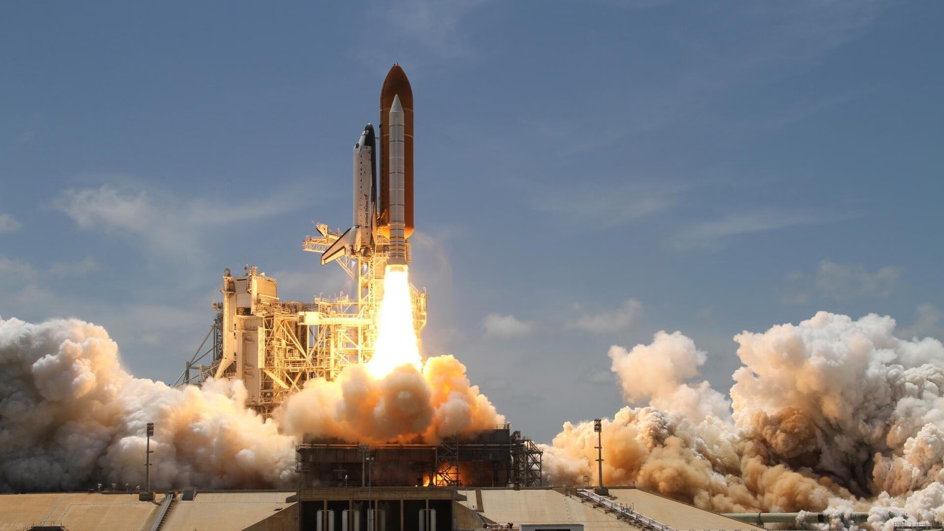 开云平台-史上最闪耀“冠军夜”：荣耀永载足球史册，荣耀冠军球队之魂