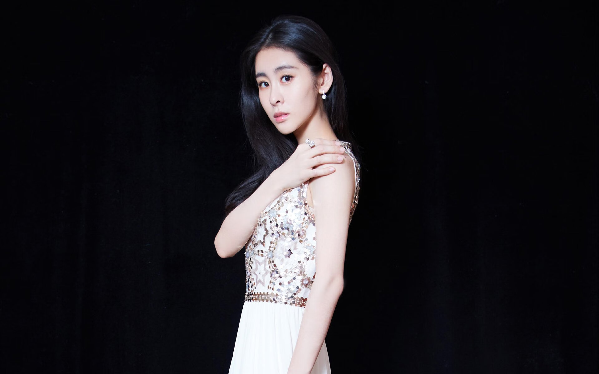 开云官方网页登录-高校篮球联赛精彩纷呈，彰显青年力量，高校篮球比赛